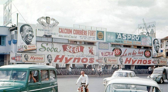 Nghề vẽ bảng hiệu ở Sài Gòn Xưa trước 1975, Những Bảng Hiệu Không Bao Giờ Đụng Hàng